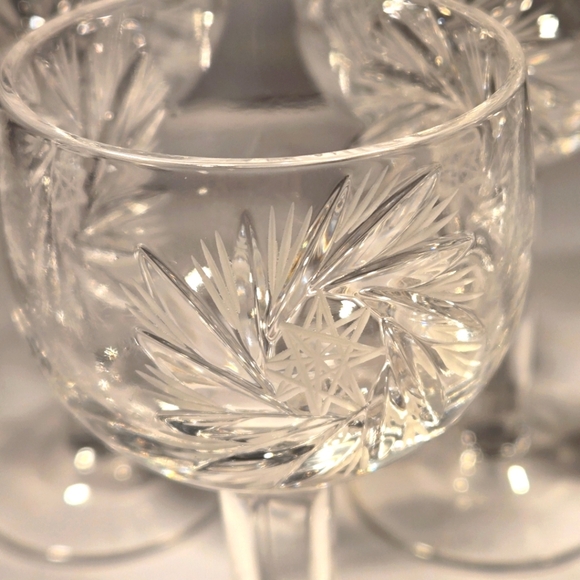 Zawiercie Crystal Pressed Glass Starburst Design Small Vintage Cordial Glasses - Picture 2 of 9